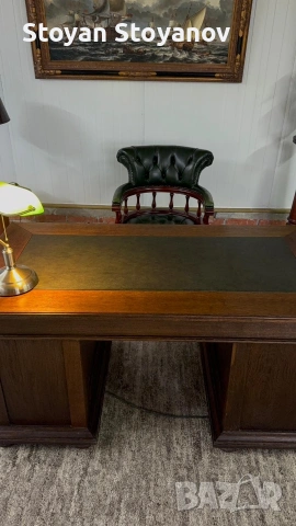 Класическо английско масивно бюро с кожен плот, снимка 3 - Бюра - 53524130