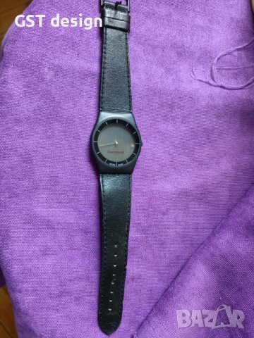 Рядък Швейцарски Оригинал Часовник с два дисплея Swiss Made Original Оригинална Каишка , снимка 8 - Мъжки - 44126172