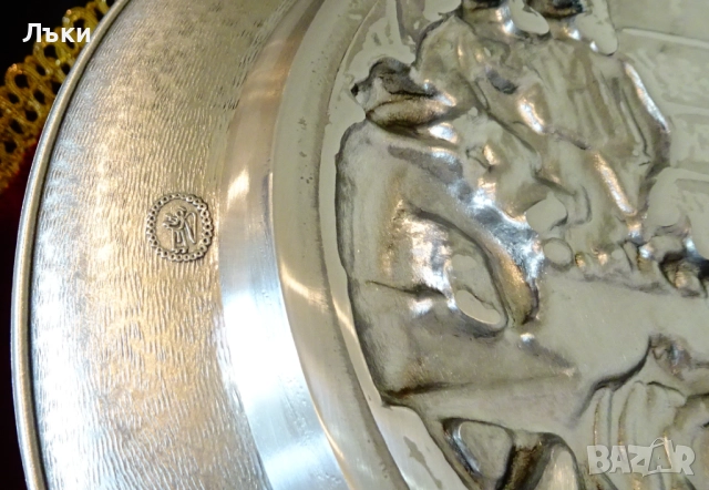 Калаена чиния с картина Сватосване,калаена сватба. , снимка 5 - Антикварни и старинни предмети - 52776451