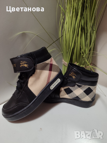 Burberry детски спортни обувки, снимка 3 - Детски маратонки - 44871996