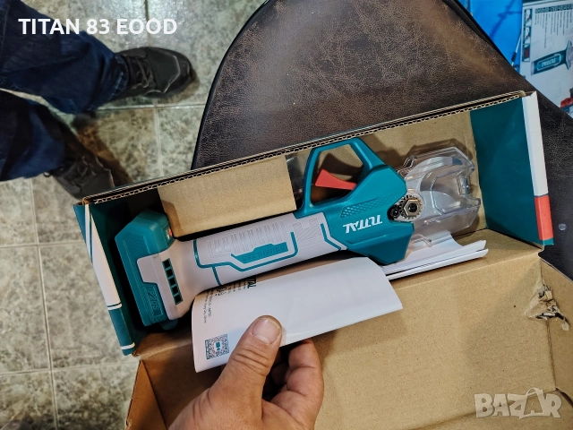 Акумулаторна безчеткова градинска ножица TOTAL INDUSTRIAL, 20V, без батерия, снимка 4 - Градински инструменти - 52612389