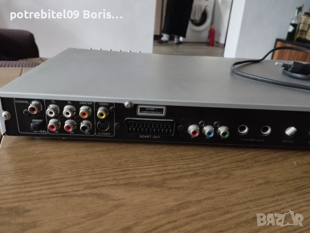 DvD player , снимка 2 - Плейъри, домашно кино, прожектори - 53192818