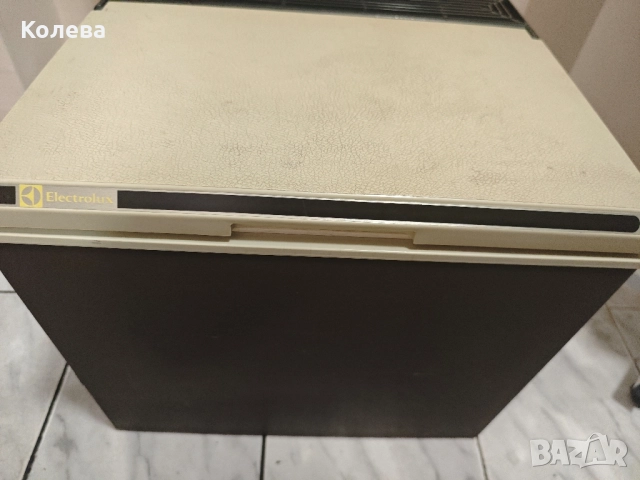 Къмпинг хладилник на 12V, 220V и газ, снимка 7 - Хладилни чанти - 52548029