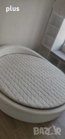 Луксозна кръгла спалня "Венеция" мебели Камбо – Бяла еко кожа + матрак (със забележки), снимка 2 - Спални и легла - 53601594