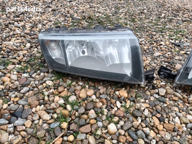 ляв и десен черен фар за шкода фабия SKODA FABIA фабиа, снимка 2 - Части - 53001710