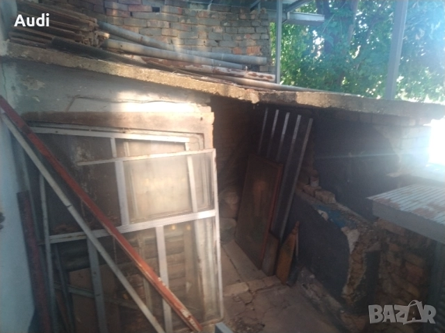 Давам под наем обзаведена малка къща кв.Абтитус  Водна централа, ул Драва Давуз 8 Има външна тоалетн, снимка 4 - Къщи - 46271369