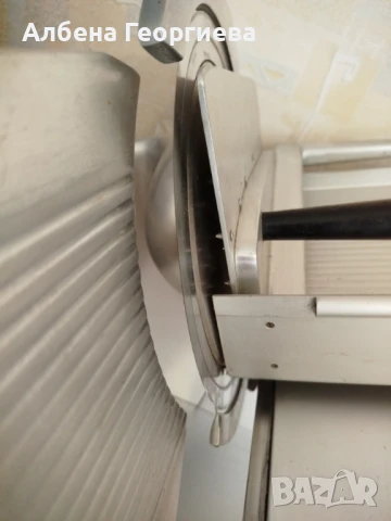 Професионална колбасорезачка GRAEF -300 W- 250 mm, снимка 7 - Обзавеждане на кухня - 51006155