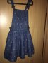 Дънкова рокля р. 134, подарък нов чорапогащник, снимка 1 - Детски рокли и поли - 35174861