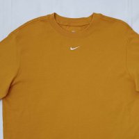 Nike Sportswear Essential T-Shirt оригинална тениска S Найк памук, снимка 2 - Спортни екипи - 39937780