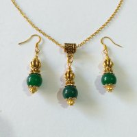 Разкошен комплект бижута във Викториански стил със зелени Ахати и богати орнаменти в цвят злато , снимка 4 - Бижутерийни комплекти - 38077211