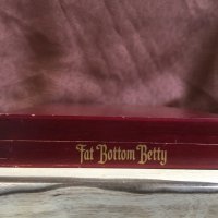 Кутия за пури Fat Bottom Betty, снимка 4 - Колекции - 43240477