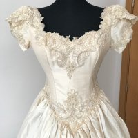 Сватбена булчинска рокля царствена естествена сурова коприна шампанско с шлейф, снимка 3 - Сватбени рокли - 26436671