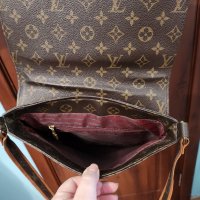 Дамска чанта Louis Vuitton , снимка 3 - Чанти - 43250951