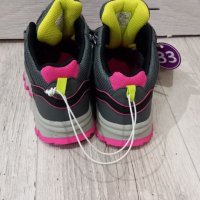 Нови зимни обувки н.33 за момиче, снимка 3 - Детски боти и ботуши - 39388541