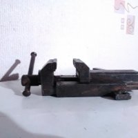Старо малко менгеме използвано в бижутерии и други други малки занаяти., снимка 2 - Менгемета - 39545075