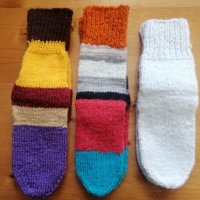 Плетени чорапи, терлички и хватки, снимка 8 - Пантофи - 40394021