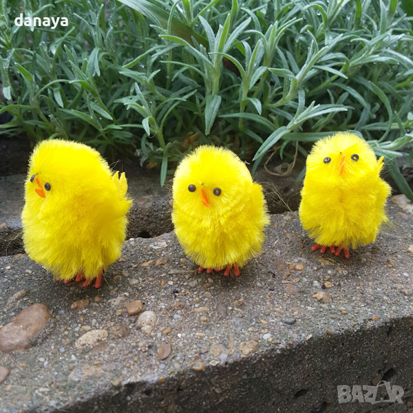 2831 Декоративно мини пиленце с крачета, 4 см, снимка 1