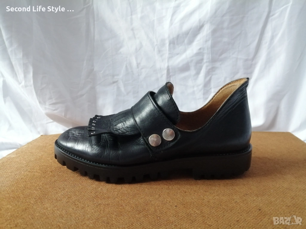 № 37 Дамски обувки естествена кожа - лоуфъри с пискюли, капси, тик-так копчета, снимка 1