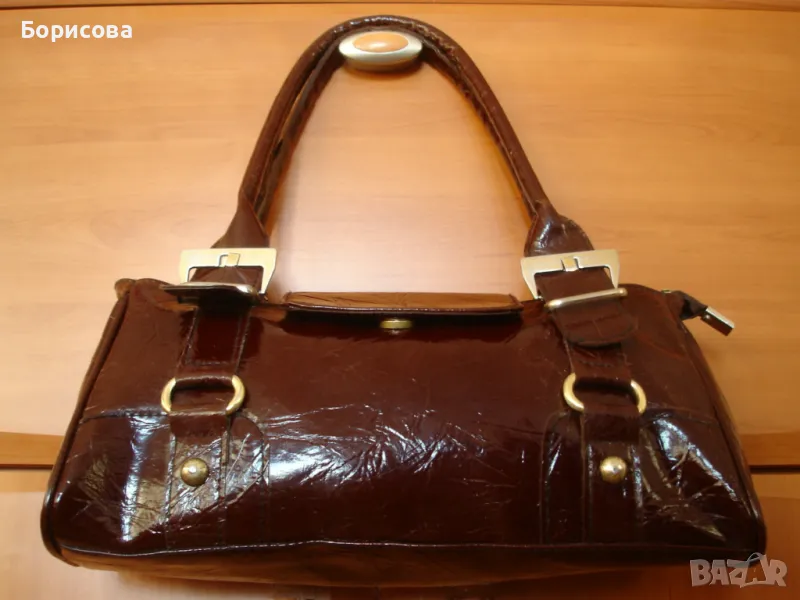 Лачена чанта носена броени пъти , снимка 1