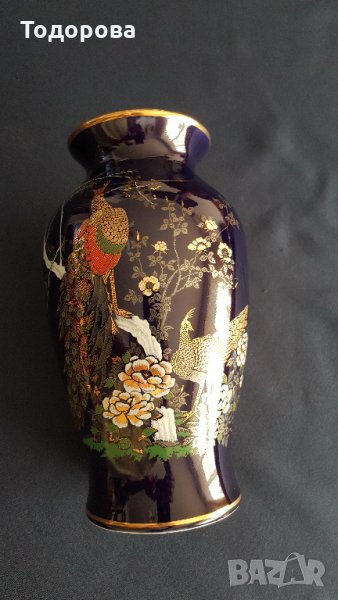Порцеланова ръчнорисувана ваза, снимка 1