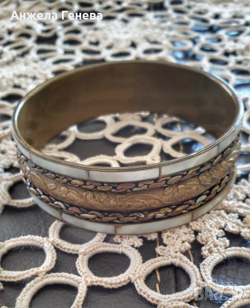 Винтидж гривна от месинг мед и седеф, снимка 1