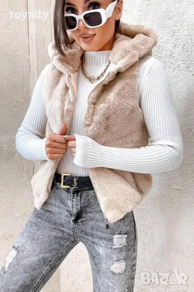 Дамски бежов пухкав елек, снимка 1