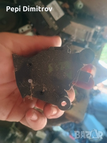 Моторче клапа парно за Mercedes-Benz A-Class Hatchback (W168) (07.1997 - 08.2004) A 160 (168.033, 16, снимка 3 - Части - 51620839