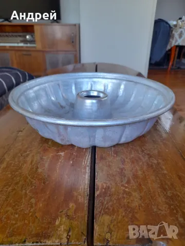 Стара алуминиева форма за кекс #20