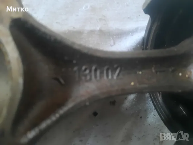 Ретро бутала с биели и сегменти за Мерцедес W108 W109 MERCEDES BENZ W108 Двигател М130, снимка 10 - Части - 49062924