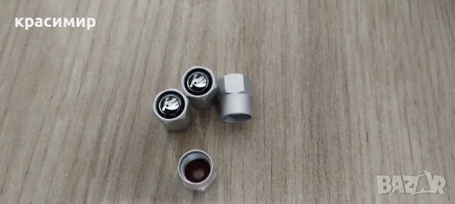 капачки за винтили за шкода skoda, снимка 4 - Аксесоари и консумативи - 48260337