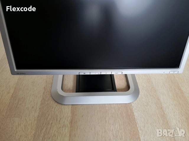 Монитор HP LP1965 19', снимка 2 - Монитори - 53299319
