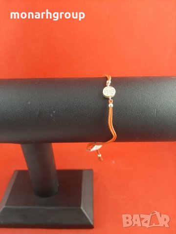 Гривна със златни топчета 