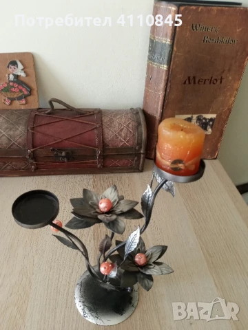 Красив ретро метален свещник 15 лв , снимка 2 - Антикварни и старинни предмети - 50564782