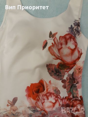 Луксозна рокля- бяла във високата част и червена в долната част с принт от рози диагонална граница, снимка 6 - Рокли - 37259269