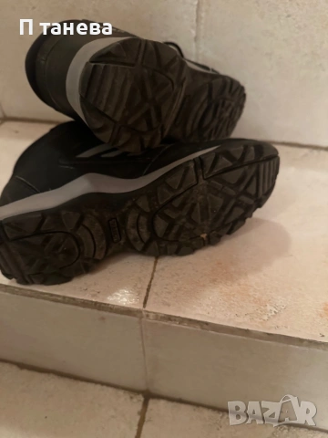 Зимни маратонки Adidas, снимка 4 - Маратонки - 53290232