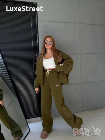 Дамски Екипи 🤍 Nike , снимка 4 - Комплекти - 52426290
