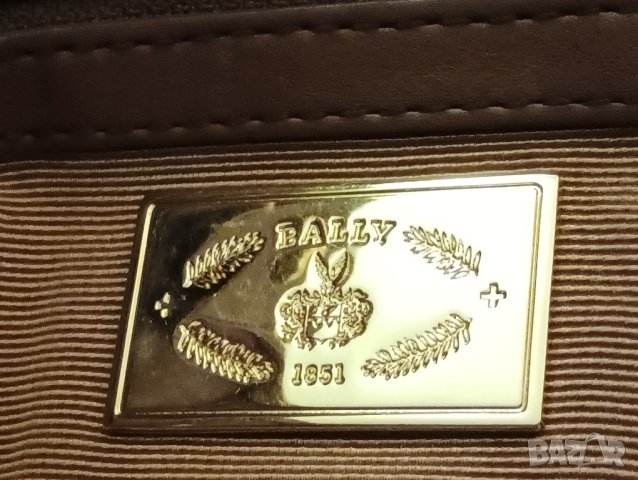 Оригинална дамска чанта BALLY, Швейцария. , снимка 15 - Чанти - 43032075