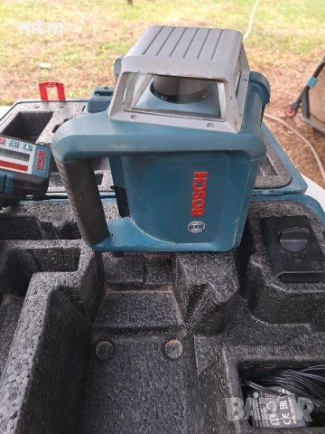 Ротационен лазер Bosch GRL 400 H, снимка 2 - Измервателни инструменти - 43904786