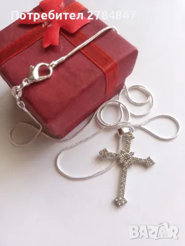 Дамско колие с кръстче , снимка 2 - Колиета, медальони, синджири - 50257645