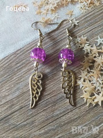 Нежни обици в пурпурно лилаво и медальони Ангелски крила в цвят сребро , снимка 4 - Обеци - 32484576