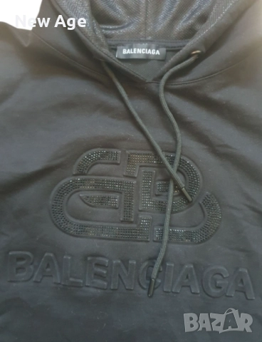 Оригинален Дамски суитчър Balenciaga р. M - черен, снимка 2 - Суичъри - 52248663