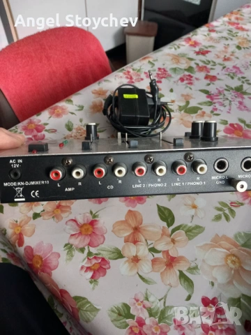 Продавам малък смесителен пулт., снимка 3 - Ресийвъри, усилватели, смесителни пултове - 53021291