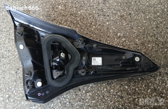 Десен стоп на багажника Toyota Rav4 4 2015-2017 Тойота Рав4 81580-42031, снимка 4 - Части - 50703004