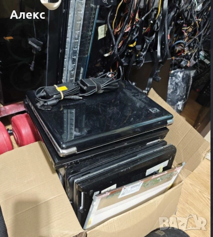 Стари работещи и за ремонт лаптопи 11 броя