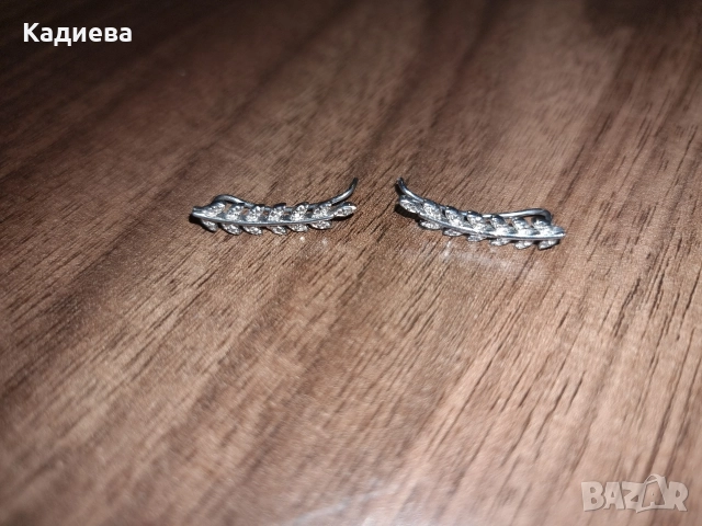 Сребърни обеци тип фиби по дължината на ухото с камъни, снимка 2 - Обеци - 52681652