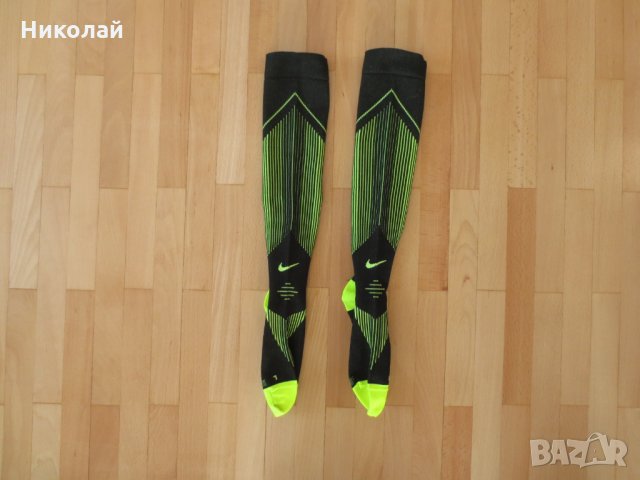 nike elite hyper lightweight compression socks black volt , снимка 5 - Дамски чорапи - 32541186