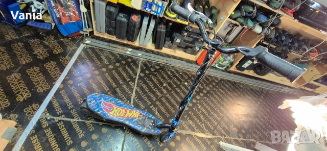 Електрическа тротинетка , снимка 10 - Скейтборд, ховърборд, уейвборд - 52801631