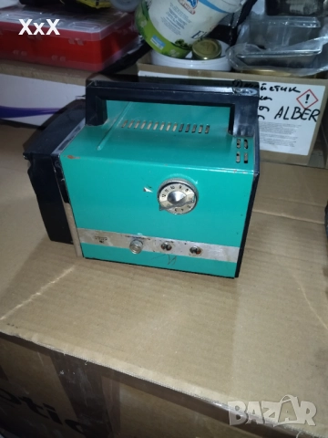 Стар телевизор за къмпинг (ретро), снимка 4 - Антикварни и старинни предмети - 52094312