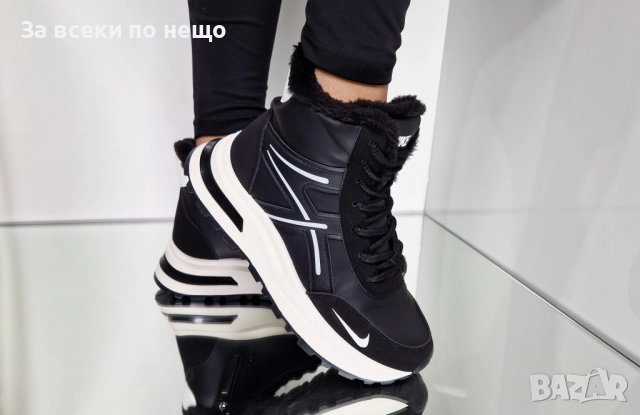 Nike Дамски Черни Боти С Бяла Подметка Найк Код P1407, снимка 6 - Дамски боти - 52178653