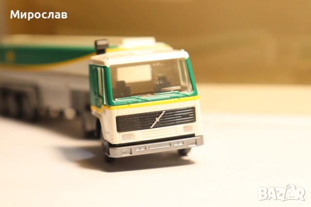 WIKING 1:87 H0 VOLVO BP ЦИСТЕРНА ТИР МОДЕЛ КАМИОН, снимка 2 - Колекции - 52966899